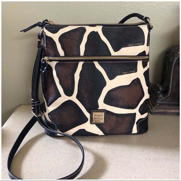 Dooney & Bourke Handbags - DOONEY & BOURKE SERENGETI BAG